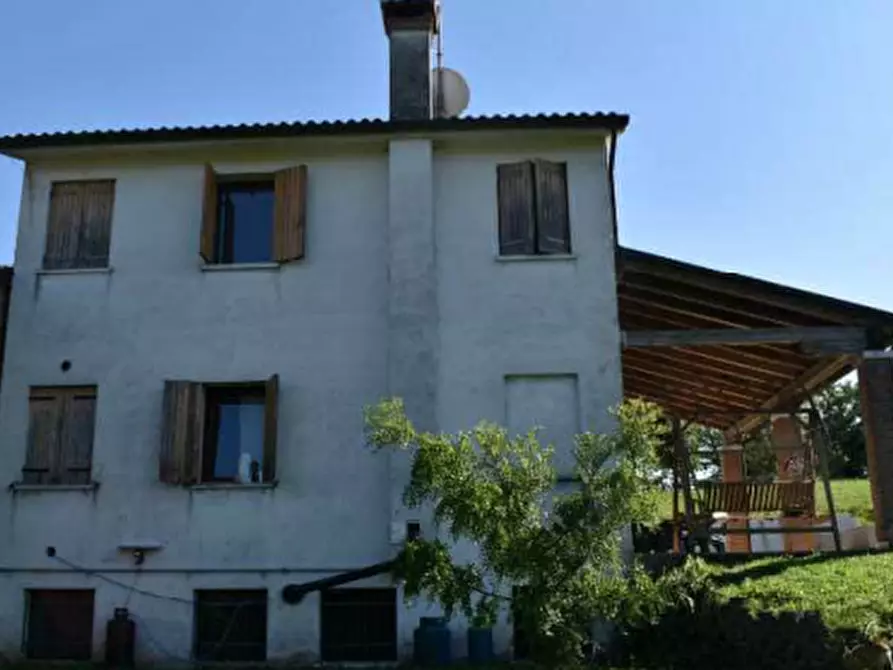 Immagine 1 di Porzione di casa in vendita  in Via del Solstizio a Nervesa Della Battaglia