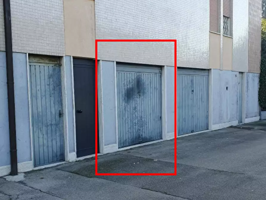 Immagine 1 di Garage in vendita  in Via Jacopo Filiasi a Venezia