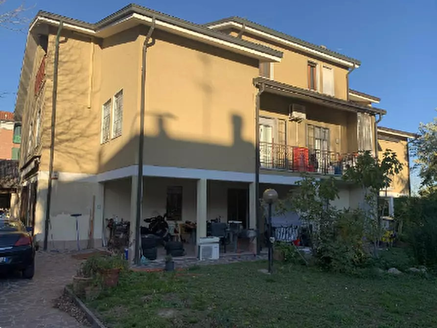 Immagine 1 di Casa indipendente in vendita  in Viale XXV Aprile a Bastiglia