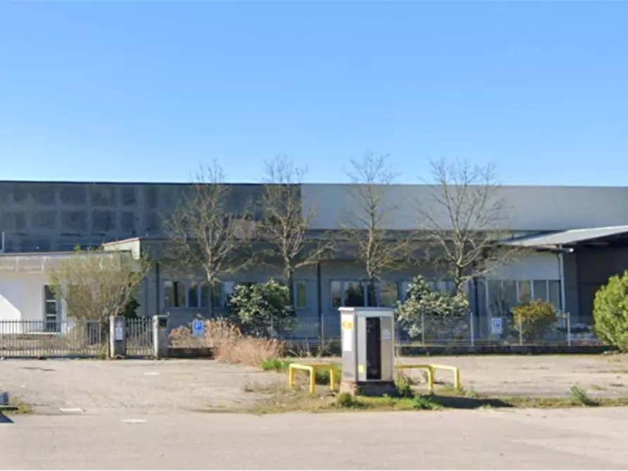 Immagine 1 di Capannone industriale in vendita  in Via dell'Industria a Cento