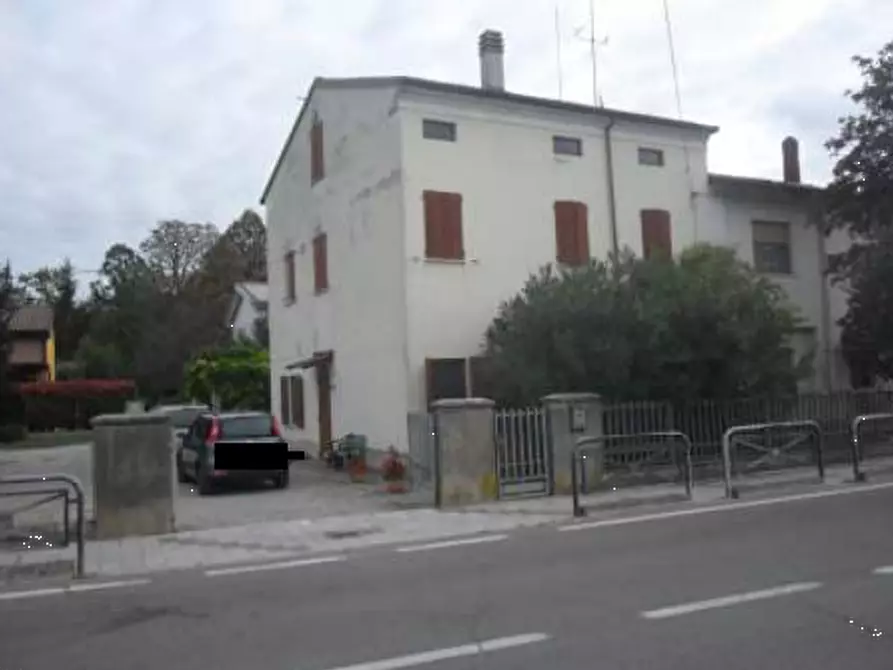 Immagine 1 di Casa indipendente in vendita  in Via Mirandola a Finale Emilia