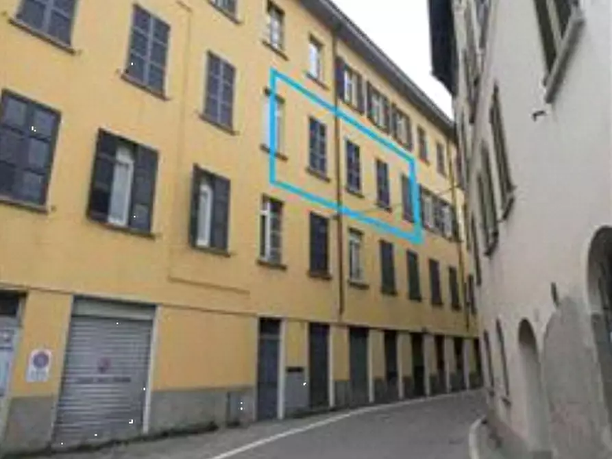 Immagine 1 di Appartamento in vendita  in Via Padre Domenico Mazzucconi a Lecco