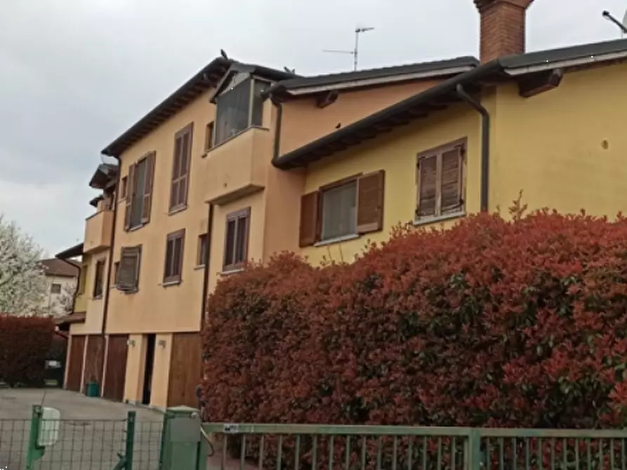 Immagine 1 di Appartamento in vendita  in Via II Giugno  a Gudo Visconti