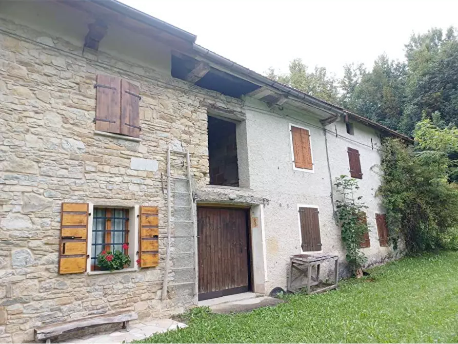 Immagine 1 di Porzione di casa in vendita  in loc. Ierte a Borgo Valbelluna