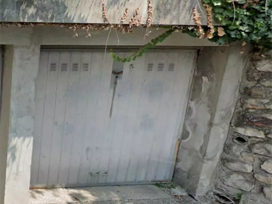 Immagine 1 di Garage in vendita  in Via Pietro Binda  a Nesso