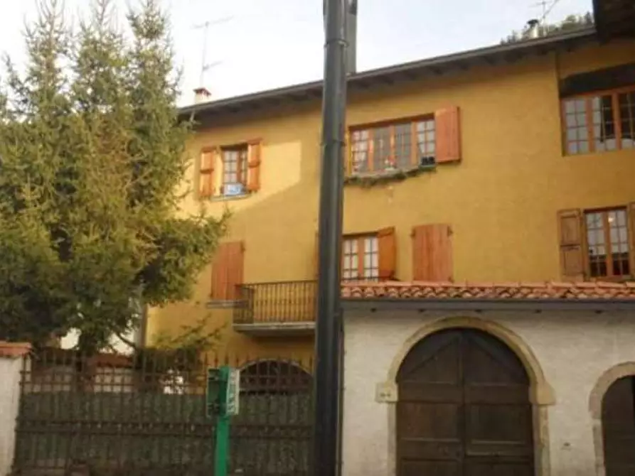 Immagine 1 di Porzione di casa in vendita  in via Provinciale  a Pertica Alta