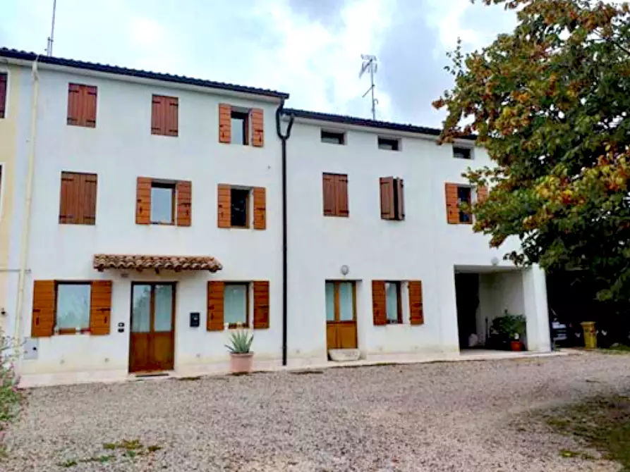 Immagine 1 di Porzione di casa in vendita  in Via Pianale a San Pietro Di Feletto