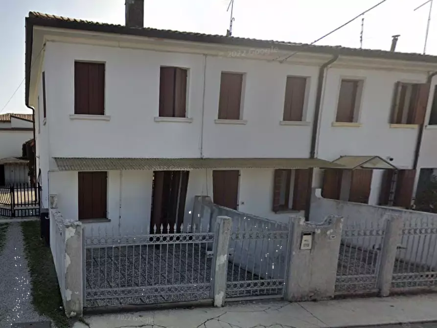 Immagine 1 di Porzione di casa in vendita  in Via Antonio Gramsci  a Montebelluna