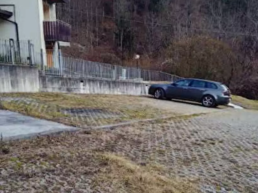 Immagine 1 di Posto auto in vendita  in Localita' Camerata a Lozio