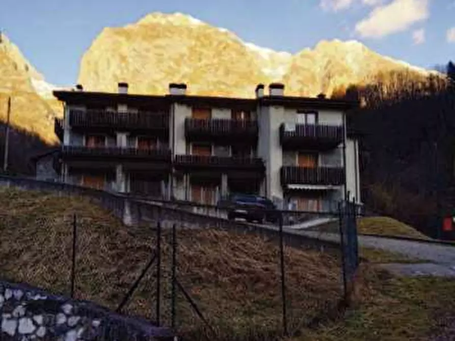 Immagine 1 di Posto auto in vendita  in Località Camerata a Lozio