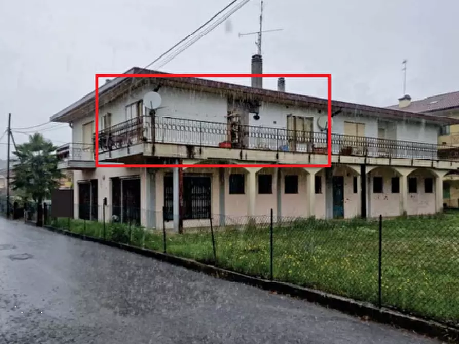 Immagine 1 di Porzione di casa in vendita  in Via Crevada a San Pietro Di Feletto