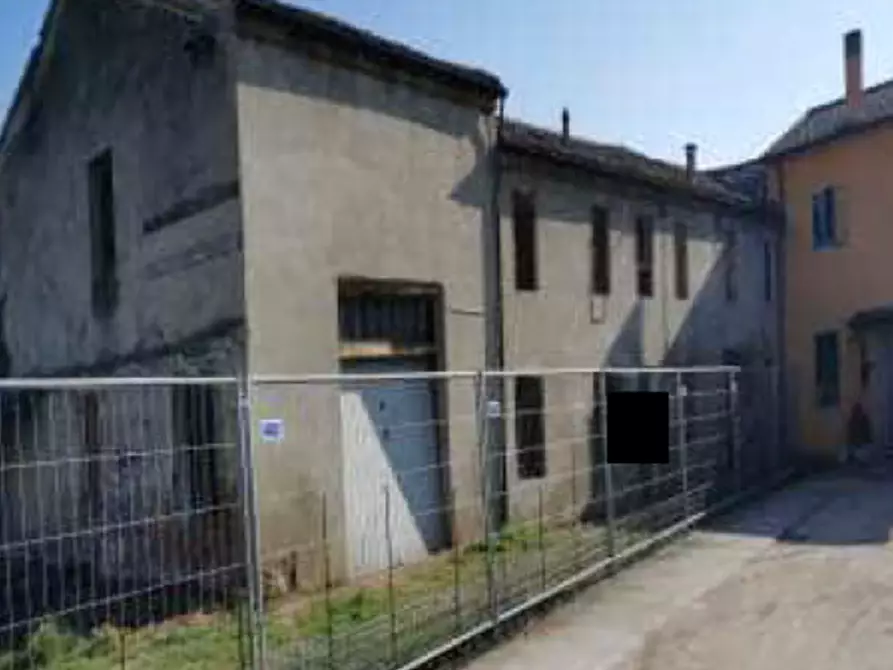 Immagine 1 di Stabile in vendita  in Via Severo Senesi a Badia Polesine