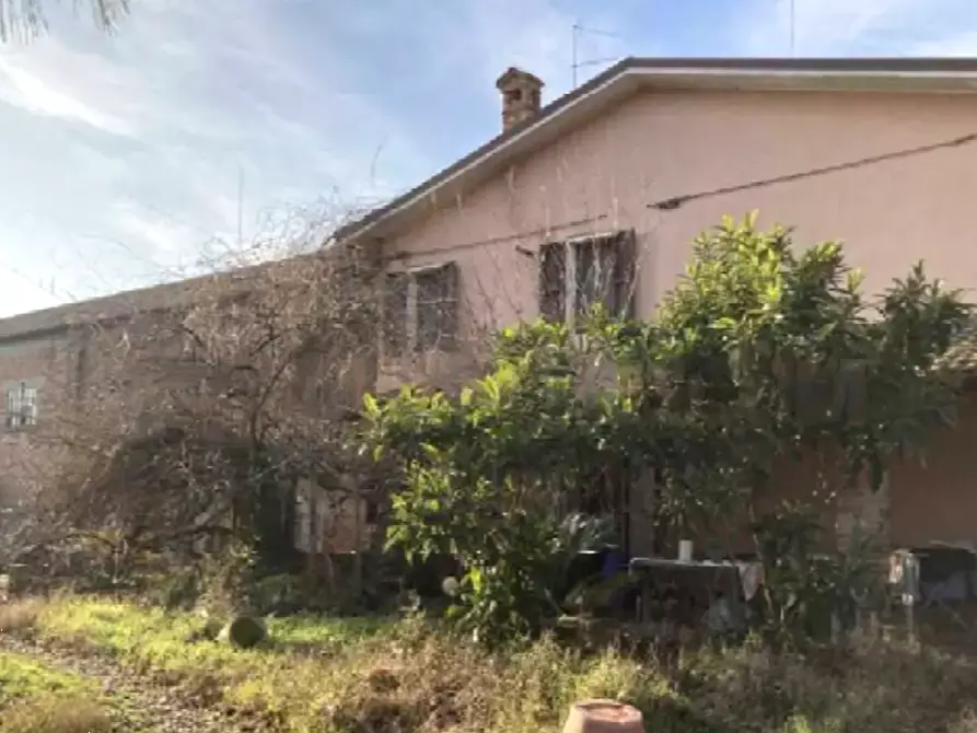 Immagine 1 di Porzione di casa in vendita  in Strada Consorziale a Bondeno