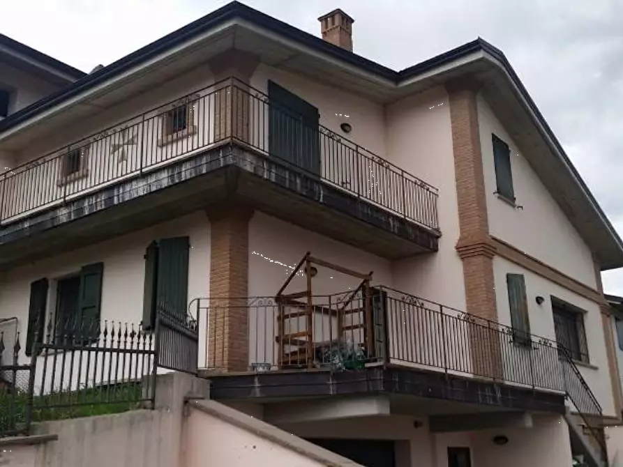 Immagine 1 di Appartamento in vendita  in Via Monte Cimone a Vergato