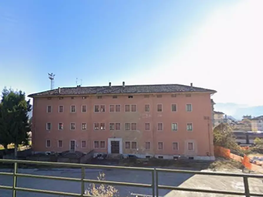 Immagine 1 di Stabile in vendita  in Piazzale della Stazione a Belluno