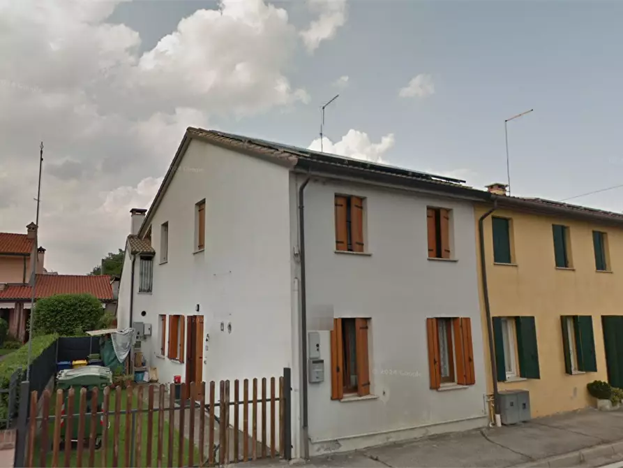 Immagine 1 di Porzione di casa in vendita  in Via Sole   a Tezze Sul Brenta