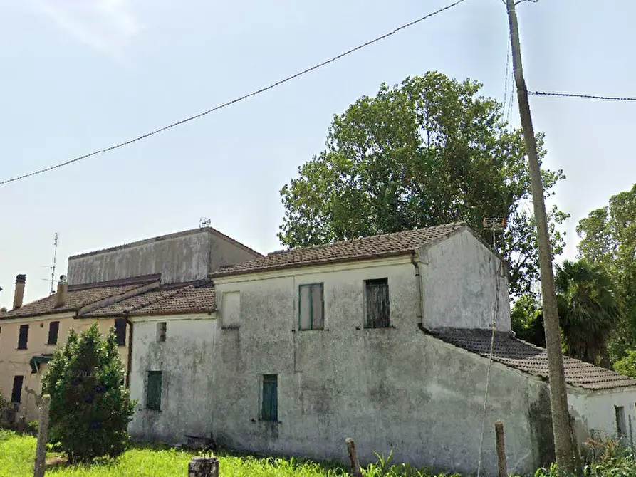 Immagine 1 di Porzione di casa in vendita  in Via Codegheggio a Badia Polesine