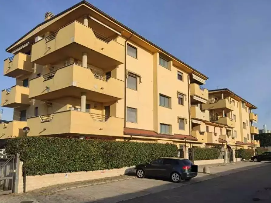 Immagine 1 di Appartamento in vendita  in Via Giotto a Mariano Comense