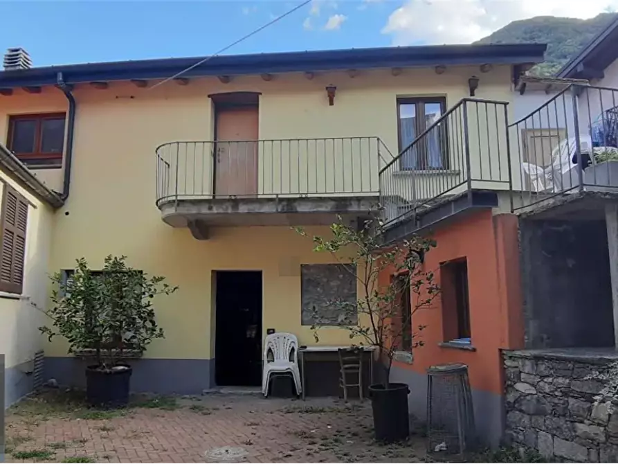 Immagine 1 di Appartamento in vendita  in Via della Castagna a Nesso