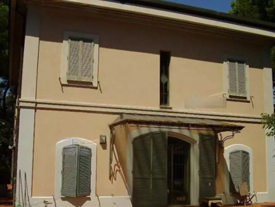 Immagine 1 di Villa in vendita  in Via Covignano a Rimini