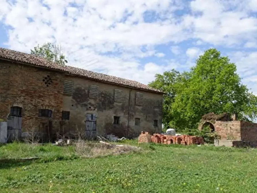 Immagine 1 di Rustico / casale in vendita  in Via Lunga Inferiore a Lugo