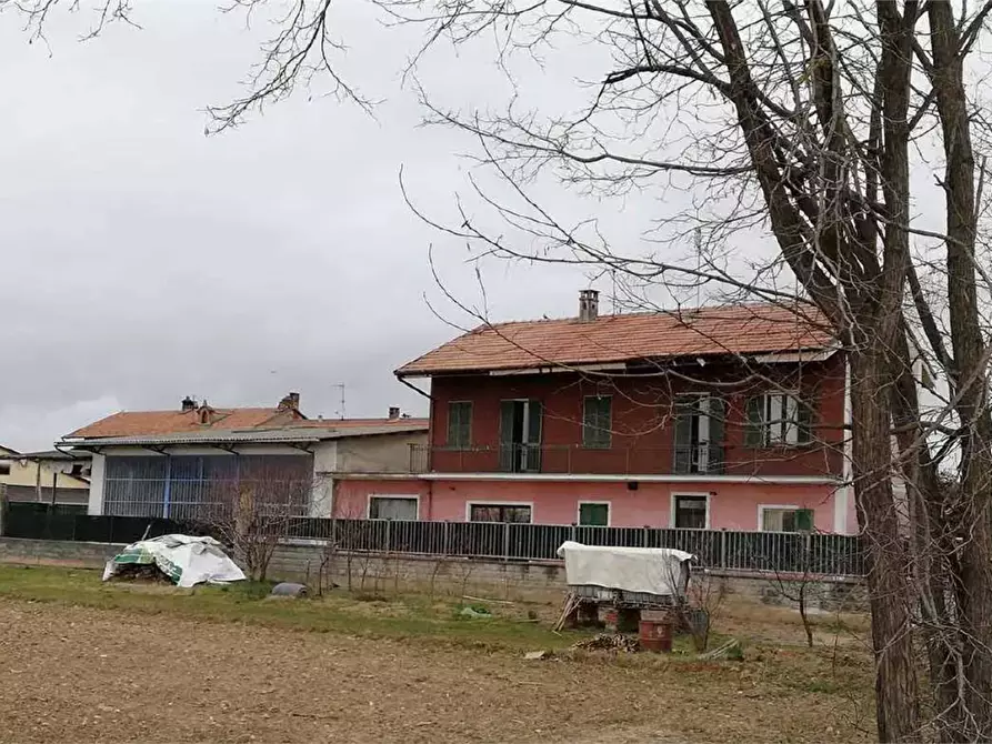 Immagine 1 di Casa indipendente in vendita  in Via Cavour a Caluso