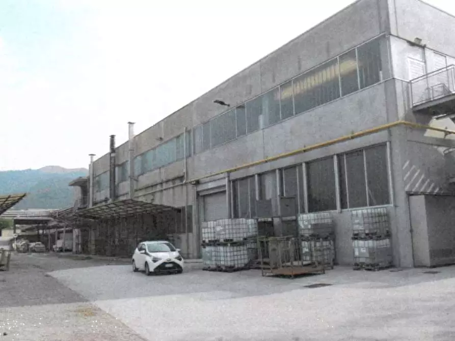 Immagine 1 di Capannone industriale in vendita  in Via Caio Plinio Secondo a Lipomo