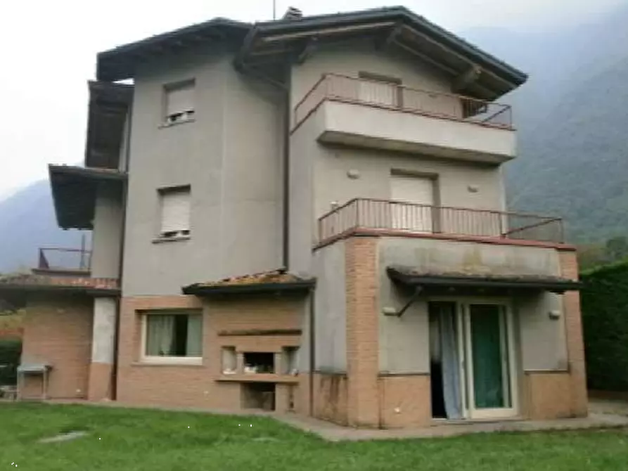 Immagine 1 di Villa in vendita  in Localita' Barbara  a Darfo Boario Terme