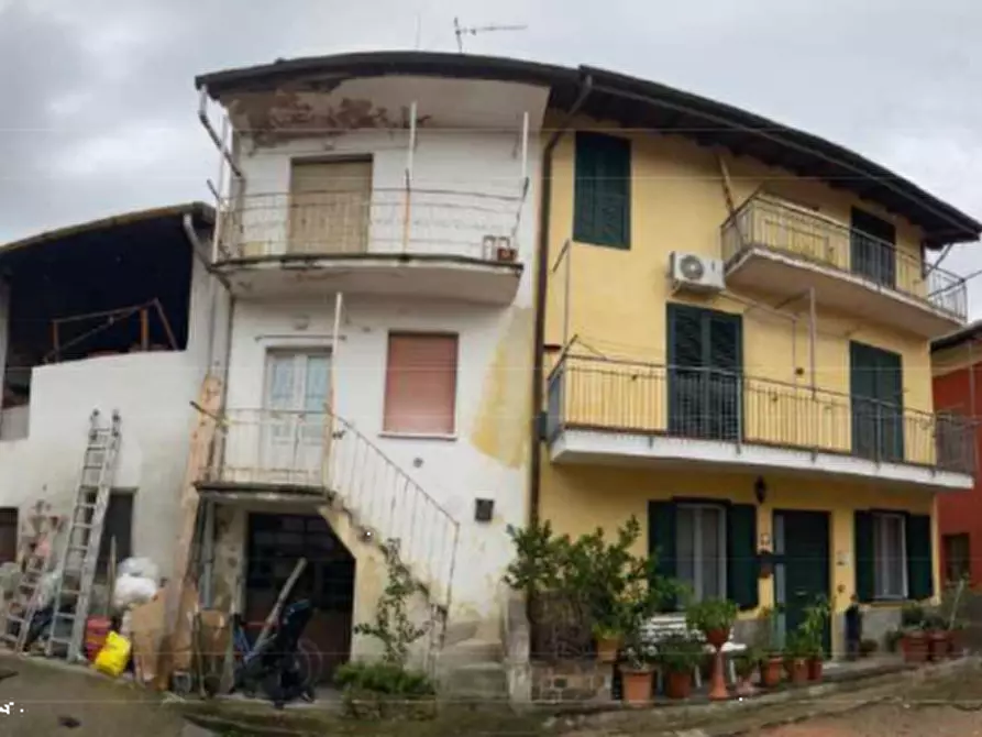 Immagine 1 di Porzione di casa in vendita  in Via Guglielmo Marconi a Lonate Ceppino