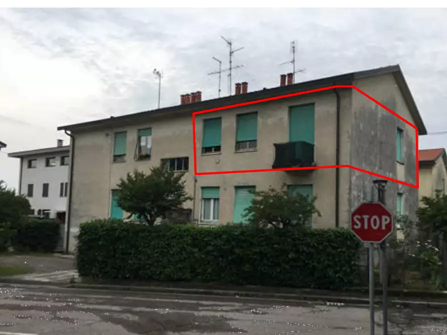 Immagine 1 di Appartamento in vendita  in Via Mazzini a Figino Serenza