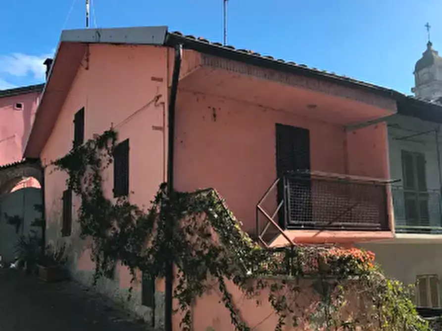 Immagine 1 di Porzione di casa in vendita  in Via Pescatore a Mazze'