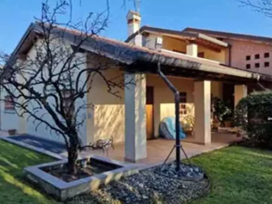 Immagine 1 di Porzione di casa in vendita  in Via Monte Rosa  a Montebelluna