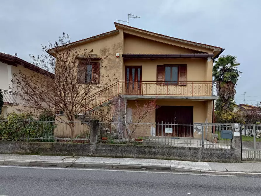 Immagine 1 di Villa in vendita  in Via Udine a San Vito Al Torre