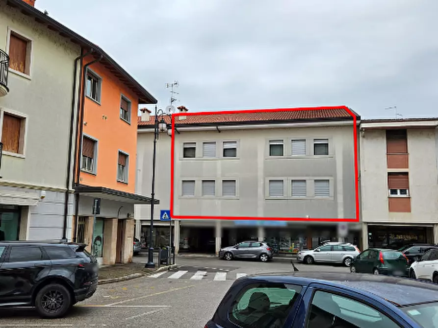 Immagine 1 di Stabile in vendita  in Via Roma a San Giorgio Di Nogaro