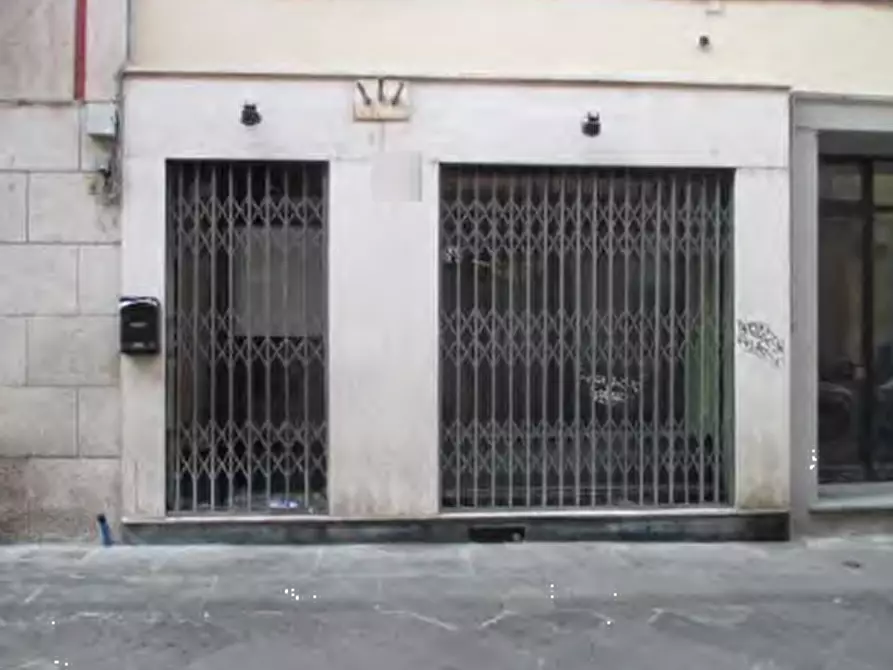 Immagine 1 di Negozio in vendita  in Via Giuseppe Mazzini  a Alessandria