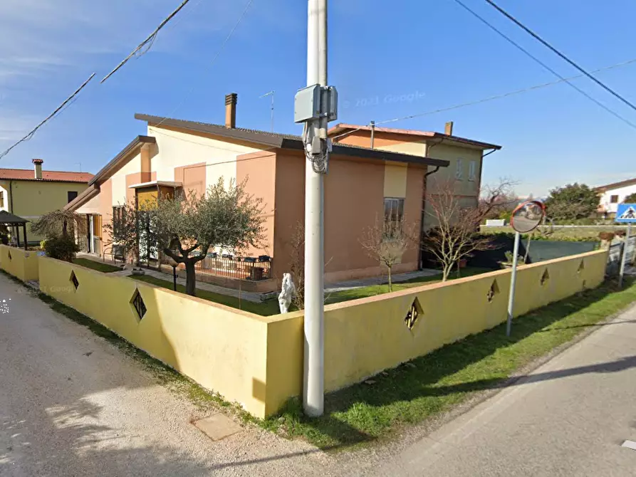 Immagine 1 di Casa indipendente in vendita  in via Codalunga a Carbonera