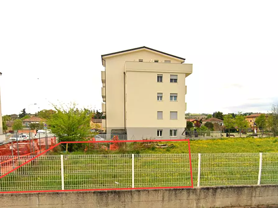 Immagine 1 di Terreno edificabile in vendita  in Via Benigno Zaccagnini a Rimini