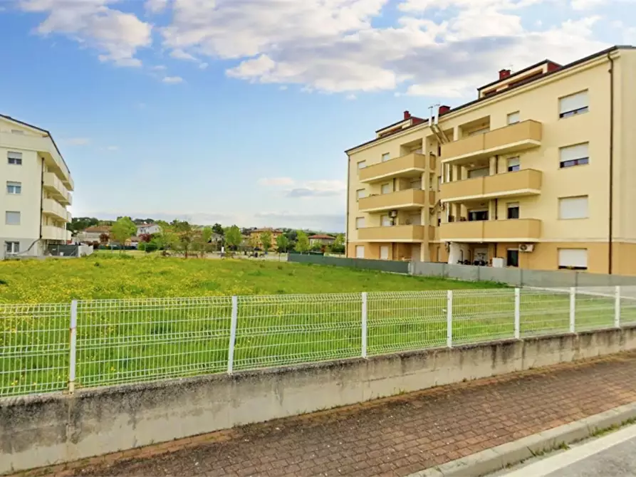 Immagine 1 di Terreno edificabile in vendita  in Via Benigno Zaccagnini a Rimini