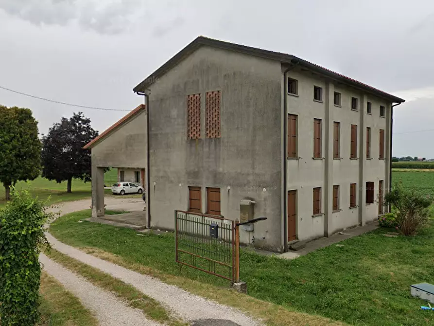 Immagine 1 di Casa bifamiliare in vendita  in Via Arzaron a Villa Estense