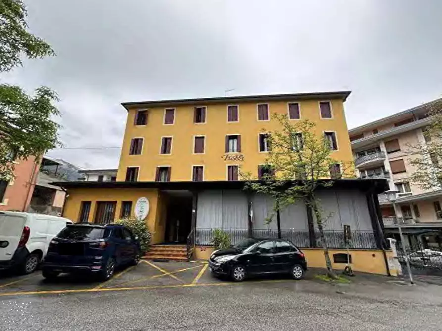 Immagine 1 di Hotel in vendita  in Viale trento e trieste a Vittorio Veneto