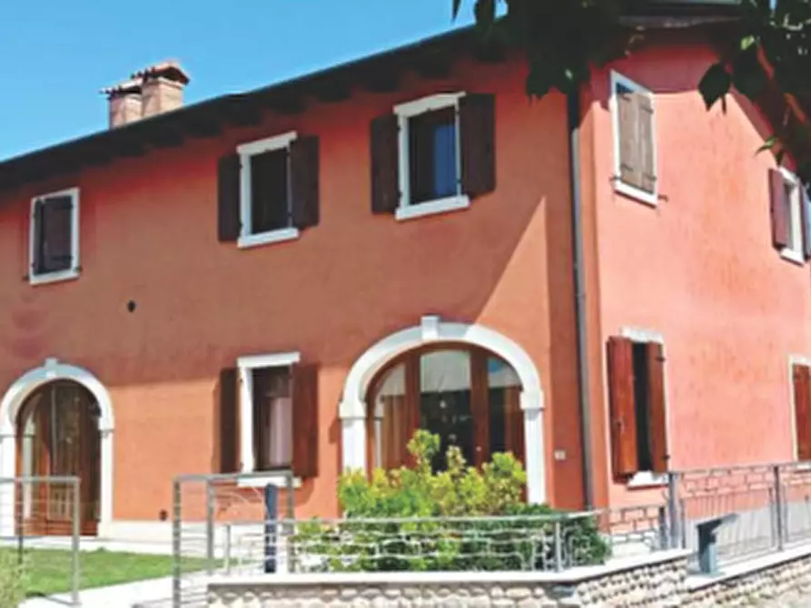 Immagine 1 di Casa indipendente in vendita  in Via Verona  a Povegliano Veronese