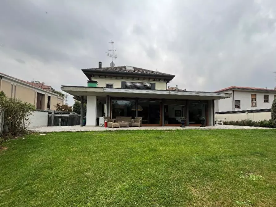 Immagine 1 di Porzione di casa in vendita  in Via Giuseppe Verdi  a Magenta