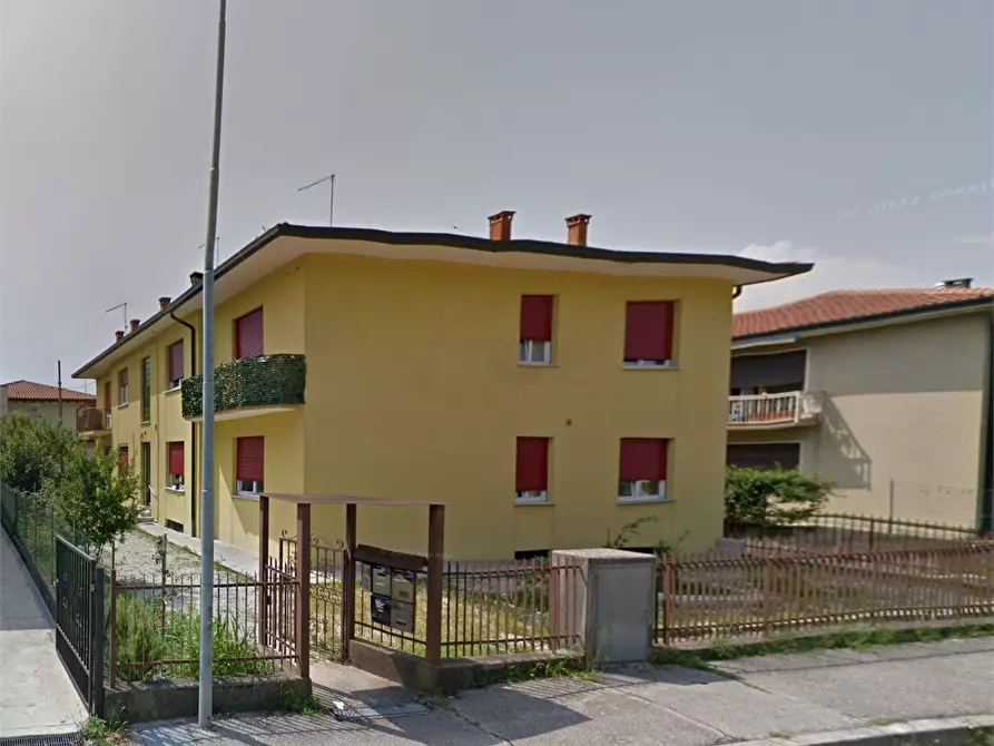 Immagine 1 di Appartamento in vendita  in Via Padre Leopoldo  a Thiene