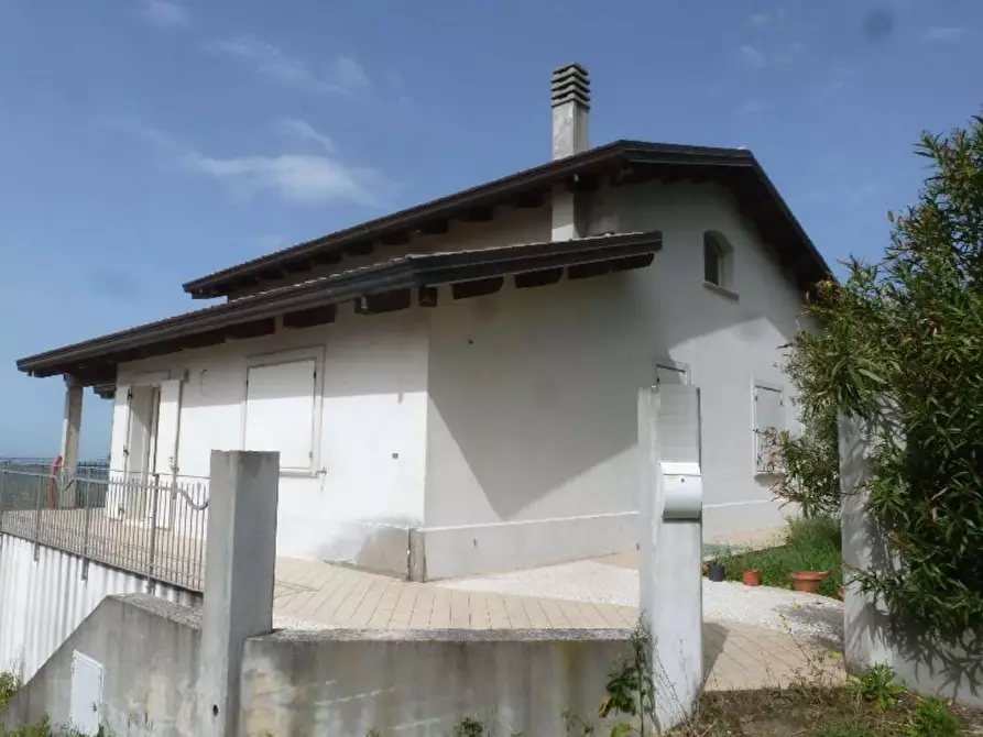 Immagine 1 di Villa in vendita  in Via delle Cave a Poggio Torriana