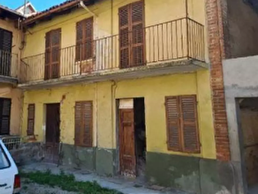 Immagine 1 di Porzione di casa in vendita  in Via Cavour a Castagnole Monferrato