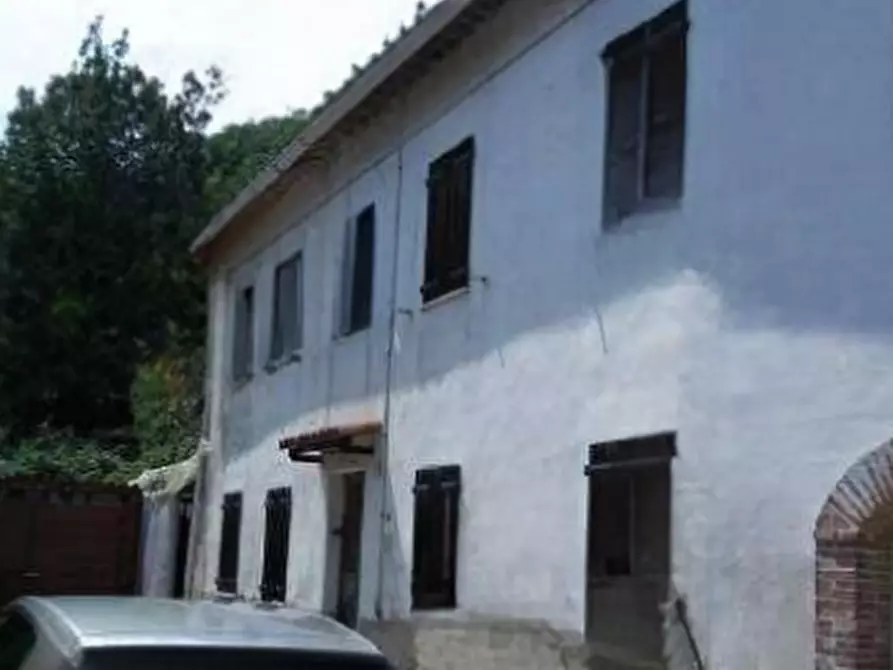 Immagine 1 di Porzione di casa in vendita  in Regione Rocchea a Canelli