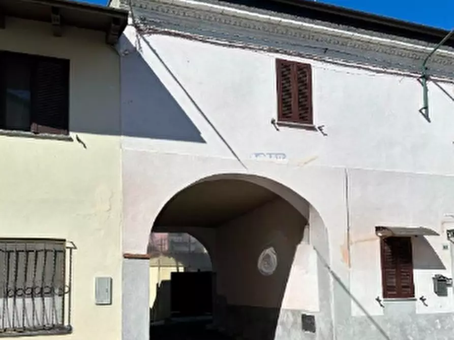 Immagine 1 di Porzione di casa in vendita  in Via Silvio Pellico  a Caresana