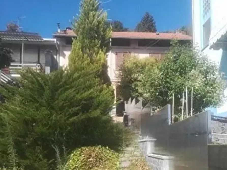 Immagine 1 di Porzione di casa in vendita  in Via Cascina Galetti  a Prato Sesia