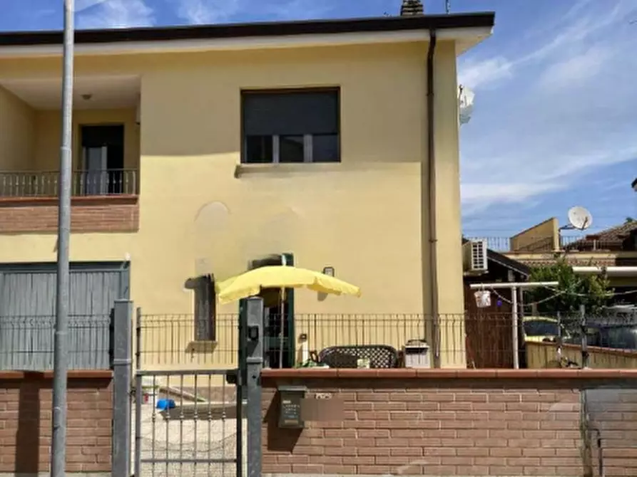 Immagine 1 di Casa indipendente in vendita  in via della costituzione  a Lagosanto