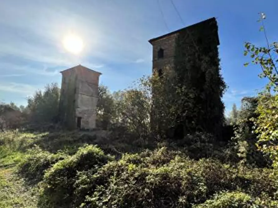 Immagine 1 di Rustico / casale in vendita  in Via Travaglio a Migliaro